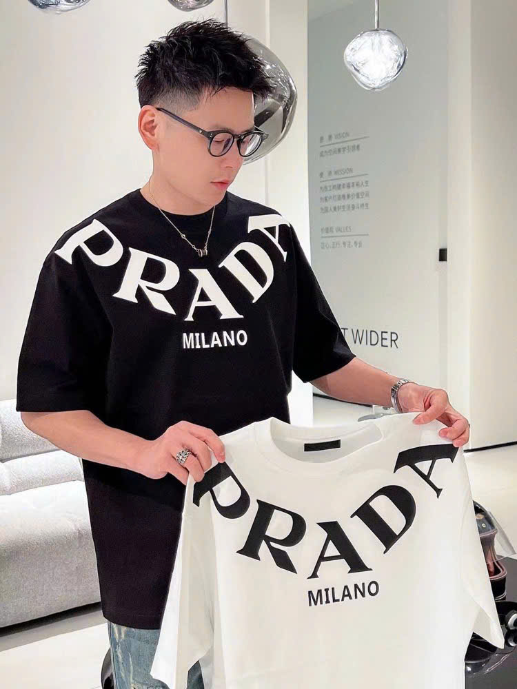 Áo T Shirt phối họa tiết in Prada -ZB20