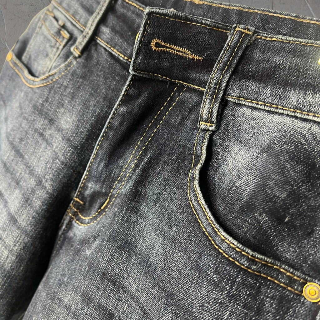 Quần Short Jean Nam Tối Màu Regular Fit Cá Tính - D500 