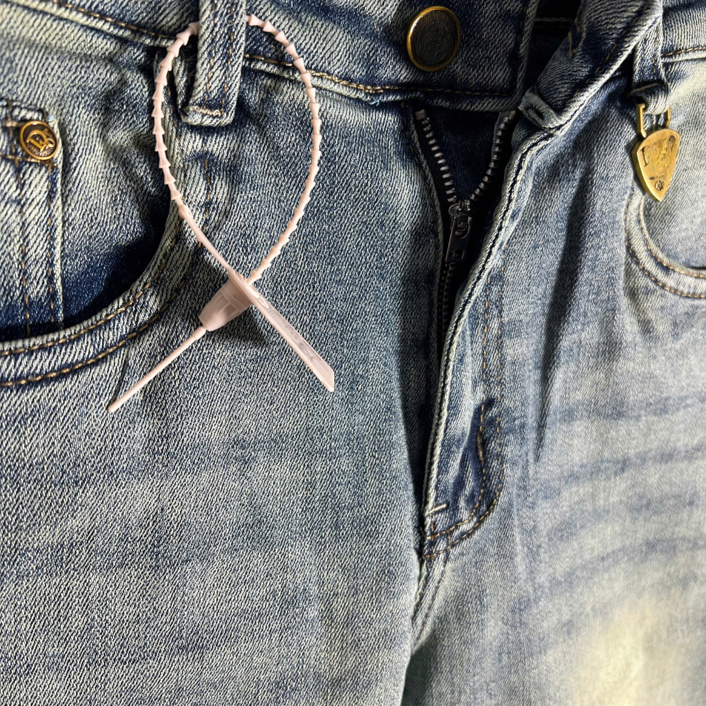 Quần Short Jean Nam Logo Sau Túi - Hu2090