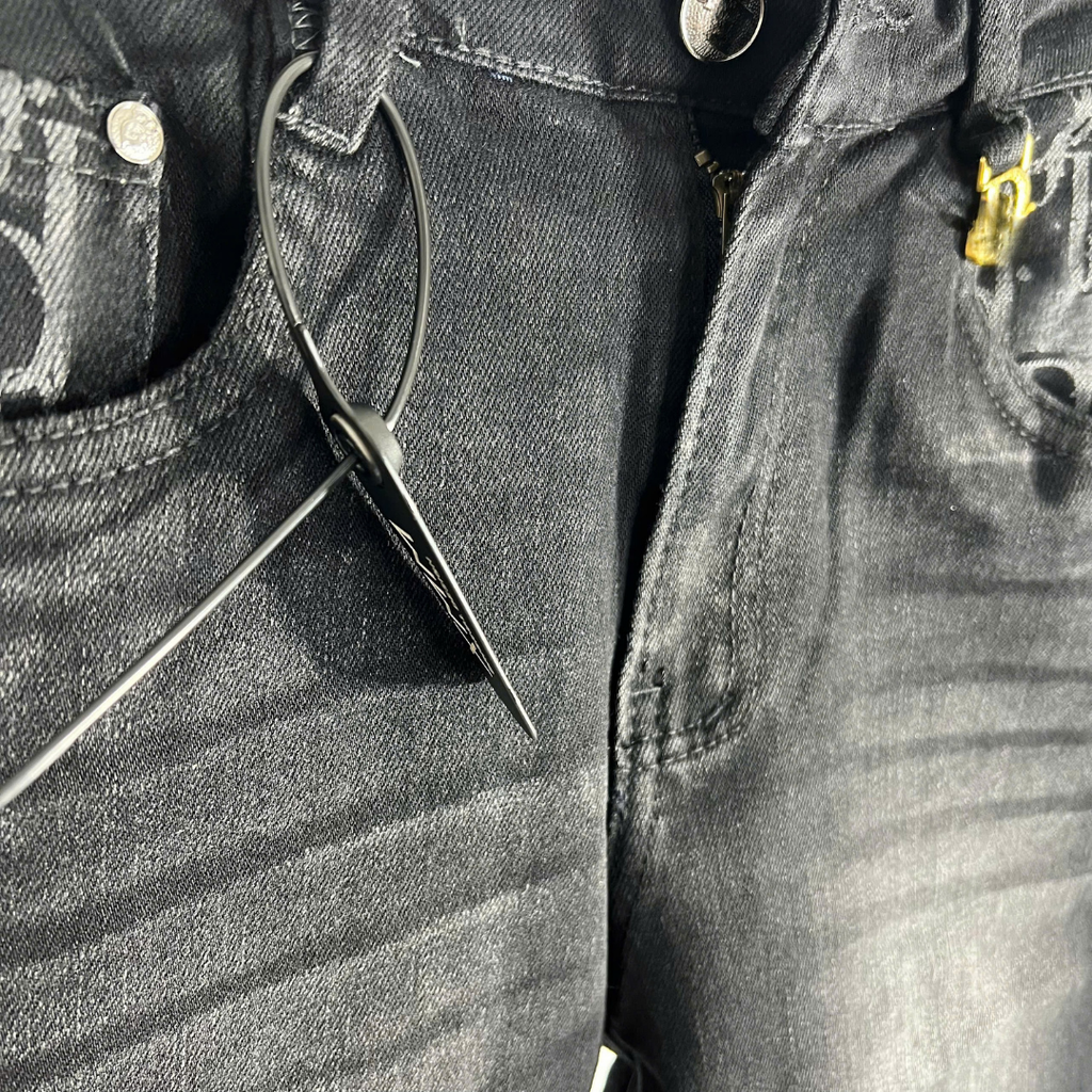Quần Short Jean Nam Đen Chuẩn Cá Tính Form Slim - HU2183